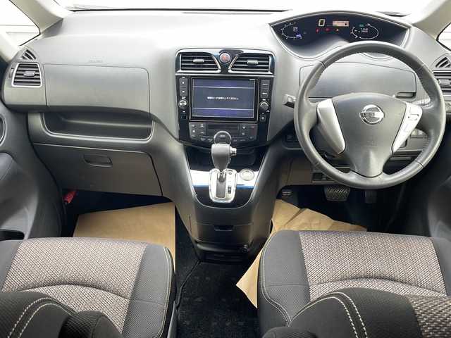 日産 セレナ ハイウェイS S HV Aセーフ 長野県 2014(平26)年 7.2万km ブリリアントシルバー ・純正8インチSDナビゲーション/CD DVD フルセグTV Bluetooth/・全方位カメラ/・ETC/・レーンキープアシスト/・コーナーセンサー/・クルーズコントロール/・両側パワースライドドア/・アイドリングストップ/・横滑り防止装置/・純正16インチアルミホイール/・HIDヘッドライト/・オートライト/・フォグライト/・ウィンカーミラー/・電動格納ミラー/・フロアマット/・スマートキー/・エンジンプッシュスタート