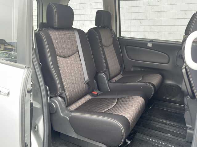 日産 セレナ ハイウェイS S HV Aセーフ 長野県 2014(平26)年 7.2万km ブリリアントシルバー ・純正8インチSDナビゲーション/CD DVD フルセグTV Bluetooth/・全方位カメラ/・ETC/・レーンキープアシスト/・コーナーセンサー/・クルーズコントロール/・両側パワースライドドア/・アイドリングストップ/・横滑り防止装置/・純正16インチアルミホイール/・HIDヘッドライト/・オートライト/・フォグライト/・ウィンカーミラー/・電動格納ミラー/・フロアマット/・スマートキー/・エンジンプッシュスタート