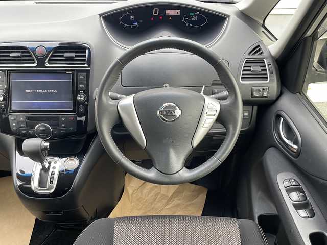 日産 セレナ ハイウェイS S HV Aセーフ 長野県 2014(平26)年 7.2万km ブリリアントシルバー ・純正8インチSDナビゲーション/CD DVD フルセグTV Bluetooth/・全方位カメラ/・ETC/・レーンキープアシスト/・コーナーセンサー/・クルーズコントロール/・両側パワースライドドア/・アイドリングストップ/・横滑り防止装置/・純正16インチアルミホイール/・HIDヘッドライト/・オートライト/・フォグライト/・ウィンカーミラー/・電動格納ミラー/・フロアマット/・スマートキー/・エンジンプッシュスタート