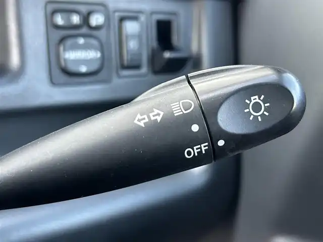 トヨタ ｂＢ Z Xバージョン 茨城県 2005(平17)年 0.9万km グレーM 純正ナビ/フロントフォグランプ/電動格納ミラー/純正アルミホイール/プライバシーガラス/革巻きステアリングホイール/取扱説明書