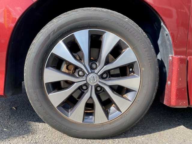 日産 セレナ ハイウェイスター Vセレクション 兵庫県 2017(平29)年 8.2万km マルーンレッド 2トーン 純正ナビ（AM/FM/BT/DVD/AUX)/・フルセグTV/衝突軽減ブレーキ/パーキングアシスト/アイドリングストップ/両側パワースライドドア/横滑り防止/クルーズコントロール/純正マット/フリップダウンモニター/ドライブレコーダー/ビルトインETC/ECOモード