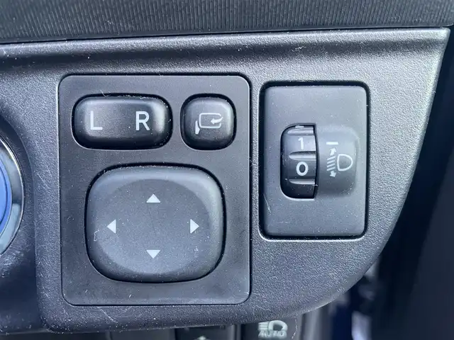 トヨタ アクア S スタイルブラック 栃木県 2017(平29)年 5.4万km ダークブルーマイカ トヨタセーフティセンスC/・プリクラッシュセフティシステム/・レーンディパーチャーアラート/・オートマチックハイビーム/純正メモリナビ/フルセグTV/DVD/Bluetooth/HDMI/MSV/バックカメラ/ETC/前後ドライブレコーダー/スマートキー/プッシュEgスタート/LEDヘッドライト/オートライト/純正フロアマット/純正ラゲッジトレイ/スペアキー/取説