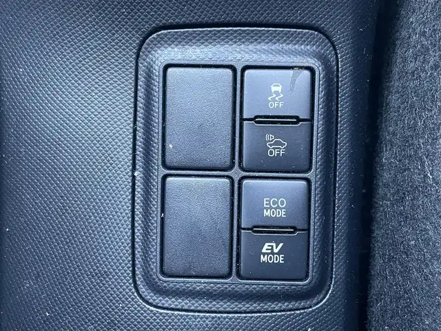 トヨタ アクア S スタイルブラック 栃木県 2017(平29)年 5.4万km ダークブルーマイカ トヨタセーフティセンスC/・プリクラッシュセフティシステム/・レーンディパーチャーアラート/・オートマチックハイビーム/純正メモリナビ/フルセグTV/DVD/Bluetooth/HDMI/MSV/バックカメラ/ETC/前後ドライブレコーダー/スマートキー/プッシュEgスタート/LEDヘッドライト/オートライト/純正フロアマット/純正ラゲッジトレイ/スペアキー/取説