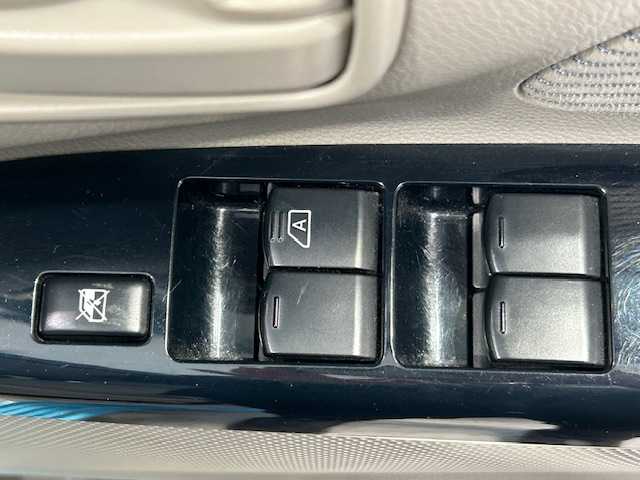 日産 デイズ X 宮城県 2013(平25)年 5.7万km シリカグリーン 純正電子チューナーラジオ/・CD/AUX/FM/AM/全方位カメラ（ミラー型）/アイドリングストップ/プッシュスタート/・スマートキー/純正アルミホイール/純正フロアマット/ドアバイザー/電動格納ミラー/アンチロックブレーキシステム