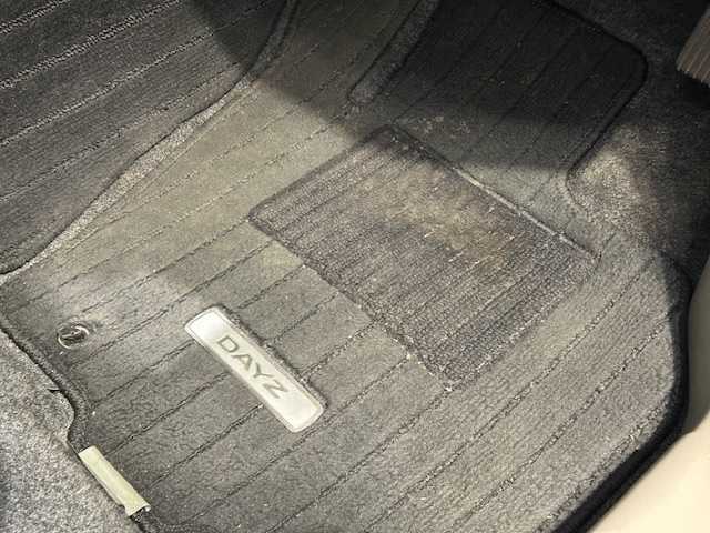 日産 デイズ X 宮城県 2013(平25)年 5.7万km シリカグリーン 純正電子チューナーラジオ/・CD/AUX/FM/AM/全方位カメラ（ミラー型）/アイドリングストップ/プッシュスタート/・スマートキー/純正アルミホイール/純正フロアマット/ドアバイザー/電動格納ミラー/アンチロックブレーキシステム