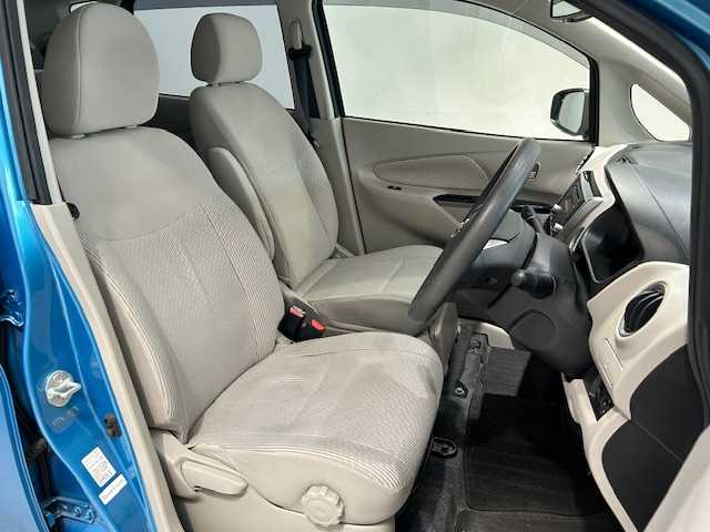 日産 デイズ X 宮城県 2013(平25)年 5.7万km シリカグリーン 純正電子チューナーラジオ/・CD/AUX/FM/AM/全方位カメラ（ミラー型）/アイドリングストップ/プッシュスタート/・スマートキー/純正アルミホイール/純正フロアマット/ドアバイザー/電動格納ミラー/アンチロックブレーキシステム