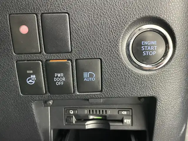 トヨタ ヴェルファイア Z Gエディション 愛知県 2018(平30)年 2.2万km スパークリングブラックパールクリスタルシャイン 純正１０型ナビ　デジタルインナーミラー　バックカメラ　フルセグＴＶ　両側パワスラ　黒革　シートヒーター　エアシート　パワーバックドア　セーフティセンス　衝突軽減　追従クルコン　ＡＣ１００Ｖ電源　ステアリングヒーター　オッマン　キャプテンシート　メモリシート　オートハイビーム　禁煙車