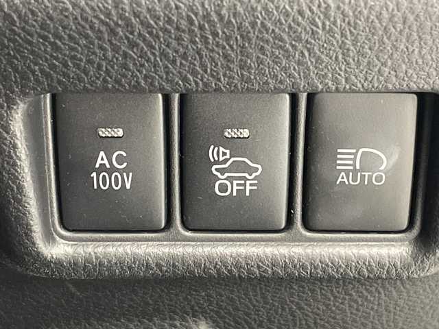 トヨタ Ｃ－ＨＲ G モード ブルーノ 沖縄県 2019(令1)年 5.8万km ダークブラウンマイカメタリック/ホワイトパールクリスタルシャイン 純正９インチナビ(NSZT-Y68T)　/(フルセグＴＶ　ＣＤ　ＤＶＤ　Bluetooth)　/バックカメラ　/ＥＴＣ　/ドライブレコーダー前後　/トヨタセーフティセンス/・衝突被害軽減ブレーキ (プリクラッシュセーフティ)																																																	/・追従ドライブ支援機能 (レーダークルーズコントロール)																									/・車線はみ出しアラート (レーンディパーチャーアラート)																									/・自動ハイビーム (オートマチックハイビーム)																									/ハーフレザー/シートヒーター　/ステアリングスイッチ/コーナーセンサー　　/ＢＳＭ　/ＬＥＤヘッドライト/オートライト/純正フロアマット/純正18インチアルミホイール/ドアバイザー/保証書/取扱説明書