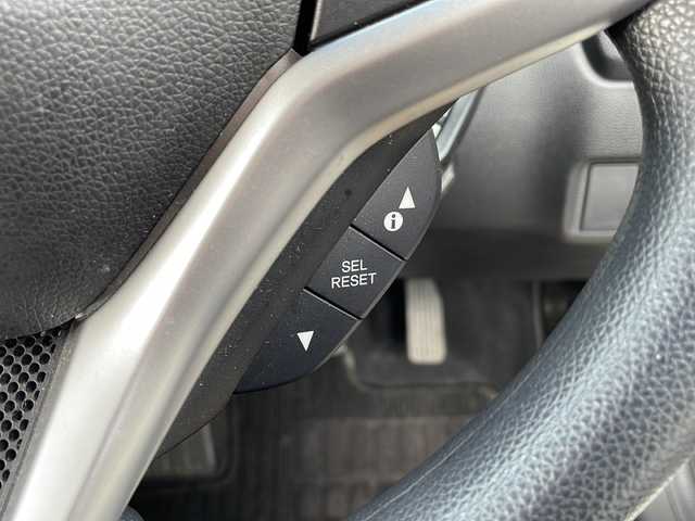 ホンダ フィット ハイブリット Fパッケージ 青森県 2014(平26)年 8.4万km プレミアムホワイトパール ・4WD/・純正ナビ/・ワンセグ/・CD/DVD/Bluetooth/・バックカメラ/・衝突被害軽減ブレーキ/・ワイパーデアイサー/・オートライト/・LEDヘッドライト/・LEDフォグランプ/・ETC/・横滑り防止装置/・アイドリングストップ/・純正フロアマット/・社外AW15インチ/・電動格納ミラー/・スマートキー/・スペアキー有