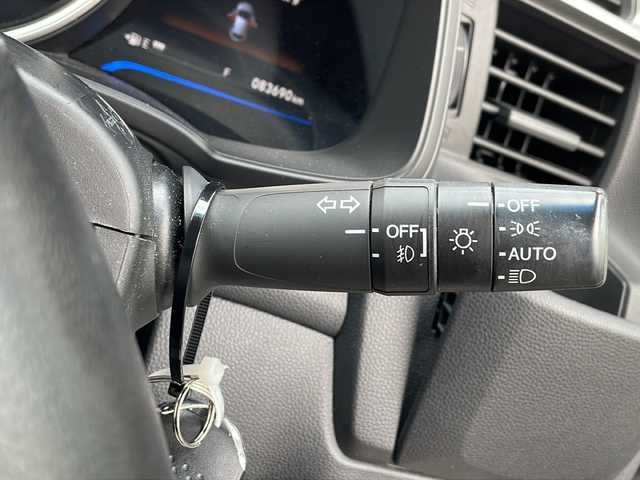 ホンダ フィット ハイブリット Fパッケージ 青森県 2014(平26)年 8.4万km プレミアムホワイトパール ・4WD/・純正ナビ/・ワンセグ/・CD/DVD/Bluetooth/・バックカメラ/・衝突被害軽減ブレーキ/・ワイパーデアイサー/・オートライト/・LEDヘッドライト/・LEDフォグランプ/・ETC/・横滑り防止装置/・アイドリングストップ/・純正フロアマット/・社外AW15インチ/・電動格納ミラー/・スマートキー/・スペアキー有