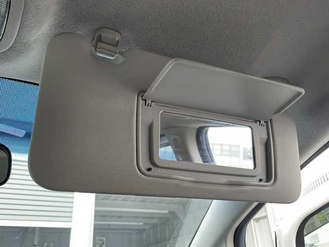 ホンダ フィット ハイブリット Fパッケージ 青森県 2014(平26)年 8.4万km プレミアムホワイトパール ・4WD/・純正ナビ/・ワンセグ/・CD/DVD/Bluetooth/・バックカメラ/・衝突被害軽減ブレーキ/・ワイパーデアイサー/・オートライト/・LEDヘッドライト/・LEDフォグランプ/・ETC/・横滑り防止装置/・アイドリングストップ/・純正フロアマット/・社外AW15インチ/・電動格納ミラー/・スマートキー/・スペアキー有