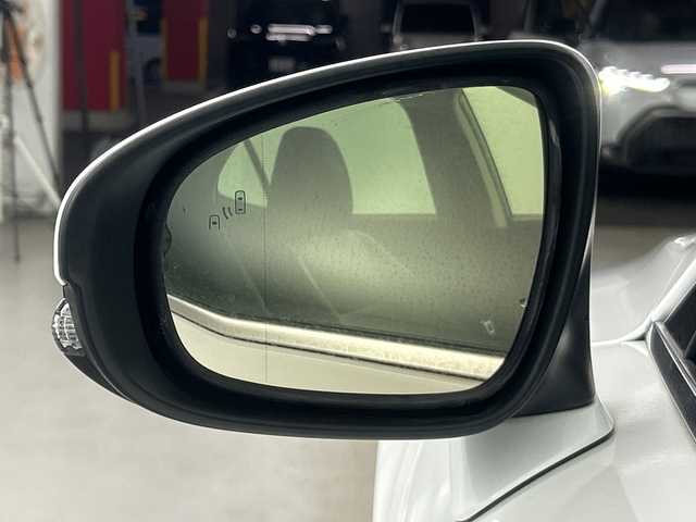 レクサス ＩＳ 300h バージョンL 愛知県 2014(平26)年 5.3万km ホワイトパールクリスタルシャイン メーカーＳＤナビ/（フルセグ/ＣＤ/ＤＶＤ/Bluetooth/BlueRay/ＡＭ/ＦＭ/ＵＳＢ）/バックカメラ/クルーズコイントロール/ＥＴＣ/黒セミアニリン革シート/パワーシート/シートヒーター＆ベンチレーション/革巻きステアリング/純正１７インチアルミホイール/スマートキー/プッシュスタート/ＬＥＤヘッドライト/オートライト/電動サンシェード/ナノイー/横滑り防止装置