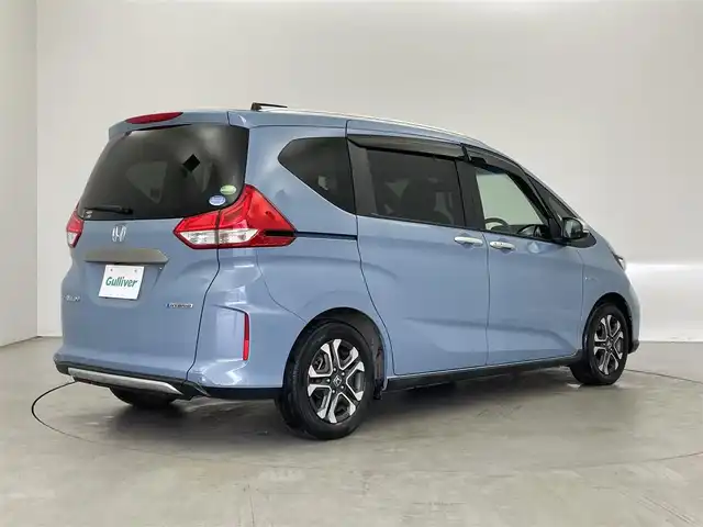 ホンダ フリード＋ ハイブリット クロスター ホンダセンシング 埼玉県 2020(令2)年 3.1万km シーグラスブルーパール 純正９インチナビ　バックカメラ　ビルトインＥＴＣ　ドラレコ　ホンダセンシング　両側パワースライドドア　アダクティブクルーズコントロール　シートヒーター　ＨＤＭＩ　純正アルミ　ＬＥＤライト　地デジＴＶ