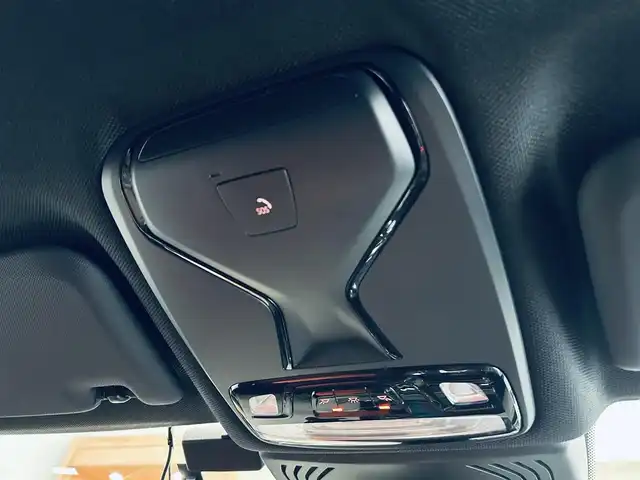 ＢＭＷ ＢＭＷ Ｘ４ xDrive 20d Mスポーツ 大阪府 2020(令2)年 1万km 黒 ワンオーナー/HUD/赤黒革/パワーシート/シートヒーター/Dシートメモリ/純正ナビ/TV/360度カメラ/applercarplay/ワイヤレス充電/ACC/ブラインドスポット/純正20インチAW/LEDヘッドライト/電動リアゲート