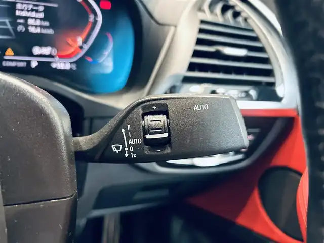 ＢＭＷ ＢＭＷ Ｘ４ xDrive 20d Mスポーツ 大阪府 2020(令2)年 1万km 黒 ワンオーナー/HUD/赤黒革/パワーシート/シートヒーター/Dシートメモリ/純正ナビ/TV/360度カメラ/applercarplay/ワイヤレス充電/ACC/ブラインドスポット/純正20インチAW/LEDヘッドライト/電動リアゲート