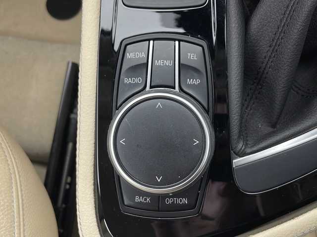 ＢＭＷ ２２５ＸＥ アイパフォーマンス アクティブツアラー ラグジュアリー 秋田県 2016(平28)年 3.4万km プラチナシルバー 4WD/プラグインハイブリッド/純正ナビ（CD/DVD/BT/AUX）/バックカメラ/オートクルーズコントロール/レザーシート/前席パワーシート/前席シートヒーター/ヘッドアップディスプレイ/LEDヘッドライト/オートライト/スマートキー/スペアキー/電動パーキングブレーキ/パワーバックドア/ETC/取説・保証書/充電ケーブル