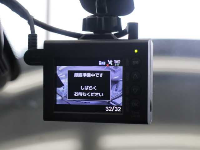 日産 セレナ e－パワー ハイウェイスター V 千葉県 2020(令2)年 1.6万km ダイヤモンドブラック 純正ナビ/フルセグTV/Bluetooth/CD/DVD再生/AM/FM/アラウンドビューモニター/プロパイロット/両側パワースライドドア/パーキングアシスト/セーフティパックB/ブラインドスポットワーニング/ドライブレコーダー/ビルトインETC/保証書