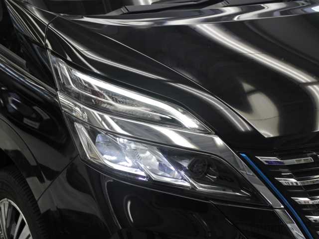 日産 セレナ e－パワー ハイウェイスター V 千葉県 2020(令2)年 1.6万km ダイヤモンドブラック 純正ナビ/フルセグTV/Bluetooth/CD/DVD再生/AM/FM/アラウンドビューモニター/プロパイロット/両側パワースライドドア/パーキングアシスト/セーフティパックB/ブラインドスポットワーニング/ドライブレコーダー/ビルトインETC/保証書