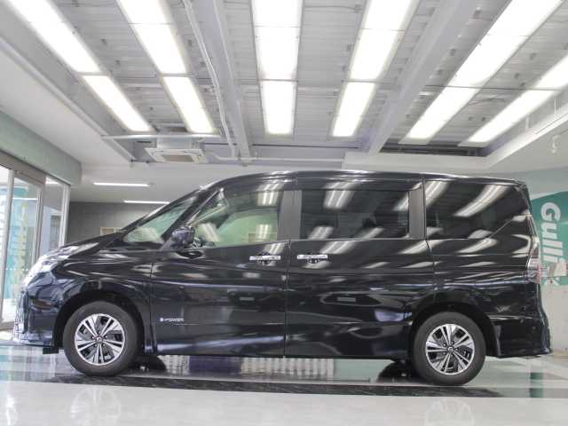 日産 セレナ e－パワー ハイウェイスター V 千葉県 2020(令2)年 1.6万km ダイヤモンドブラック 純正ナビ/フルセグTV/Bluetooth/CD/DVD再生/AM/FM/アラウンドビューモニター/プロパイロット/両側パワースライドドア/パーキングアシスト/セーフティパックB/ブラインドスポットワーニング/ドライブレコーダー/ビルトインETC/保証書
