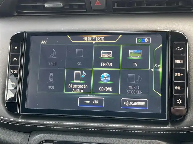 日産 キックス X 熊本県 2020(令2)年 3.7万km 黒 純正ナビ/・AM/FM/CD/DVD/BT/USB/SD/・フルセグTV/インテリジェントアラウンドビューモニター/インテリジェント エマージェンシーブレーキ/インテリジェント FCW（前方衝突予測警報）/踏み間違い衝突防止アシスト/インテリジェント LI（車線逸脱防止支援システム）/インテリジェントDA（ふらつき警報）/ハイビームアシスト/プロパイロット/インテリジェントルームミラー/ドライブレコーダー/電動パーキングブレーキ/・オートホールド/革巻きステアリング/・ステアリングスイッチ/・ステアリングヒーター/LEDヘッドライト/・フォグランプ/ETC/ハーフレザーシート/・前席シートヒーター/純正フロアマット/ドアバイザー/電動格納ミラー/・ウインカーミラー/純正アルミホイール/プッシュスタート/・スペアキー
