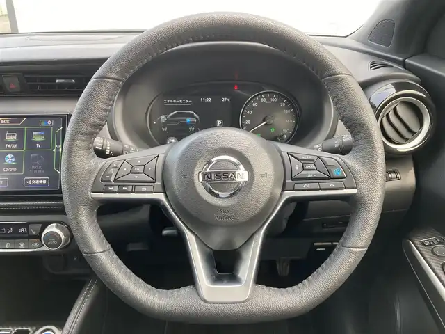 日産 キックス X 熊本県 2020(令2)年 3.7万km 黒 純正ナビ/・AM/FM/CD/DVD/BT/USB/SD/・フルセグTV/インテリジェントアラウンドビューモニター/インテリジェント エマージェンシーブレーキ/インテリジェント FCW（前方衝突予測警報）/踏み間違い衝突防止アシスト/インテリジェント LI（車線逸脱防止支援システム）/インテリジェントDA（ふらつき警報）/ハイビームアシスト/プロパイロット/インテリジェントルームミラー/ドライブレコーダー/電動パーキングブレーキ/・オートホールド/革巻きステアリング/・ステアリングスイッチ/・ステアリングヒーター/LEDヘッドライト/・フォグランプ/ETC/ハーフレザーシート/・前席シートヒーター/純正フロアマット/ドアバイザー/電動格納ミラー/・ウインカーミラー/純正アルミホイール/プッシュスタート/・スペアキー