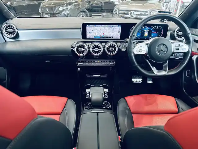 メルセデス・ベンツ ＣＬＡ２００ｄ AMGライン 大阪府 2019(令1)年 1.9万km ポーラホワイト レザーエクスクルーシブP/アドバンスドP/レーダーセーフティP/サンルーフ/HUD/赤黒革/メモリ付きパワーシート/シートヒーター/純正ナビ/TV/360度カメラ/ACC/ブラインドスポット/純正18インチAW/LEDヘッドライト/アンビエントライト/ETC/ドラレコ/レーダー探知機/ワイヤレス充電