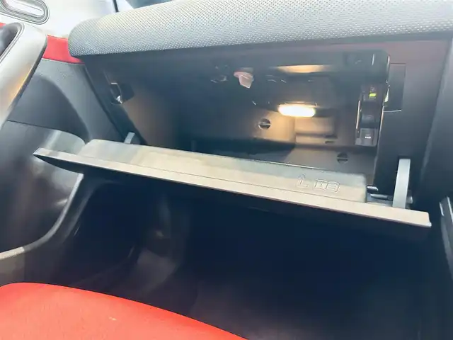 メルセデス・ベンツ ＣＬＡ２００ｄ AMGライン 大阪府 2019(令1)年 1.9万km ポーラホワイト レザーエクスクルーシブP/アドバンスドP/レーダーセーフティP/サンルーフ/HUD/赤黒革/メモリ付きパワーシート/シートヒーター/純正ナビ/TV/360度カメラ/ACC/ブラインドスポット/純正18インチAW/LEDヘッドライト/アンビエントライト/ETC/ドラレコ/レーダー探知機/ワイヤレス充電
