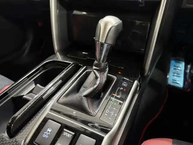 トヨタ マークＸ 250RDS 三重県 2020(令2)年 1.7万km ホワイトパールクリスタルシャイン ガソリン/FR/MTモード付フロア6AT/純正 7インチナビ NSZT-W68T/バックガイドモニター/ドライブレコーダー 前方/ビルトインETC2.0/Toyota Safety Sense P/●プリクラッシュセーフティ［PCS］/●レーンディパーチャーアラート［LDA］（ステアリング制御機能付）/●レーダークルコン/・【OP】クリアランスソナー＆バックソナー/・VSC & TRC & EBD付ABS/装備/・ハーフレザーシート（合皮＋アルカンターラ）/・シートヒーター（D/N）/・パワーシート（Dランバーサポート付8way/N4way）/・電動チルト&テレスコピックステアリング/・左右独立温度コントロールフルオートエアコン/・LEDヘッドランプ＆フロントフォグランプ/・パドルシフト/・プッシュスタート/・ステアリングスイッチ/・純正 18inAW/・スマートキーx2/・応急用テンパータイヤ/など/2019.10～2019.12生産 最終型