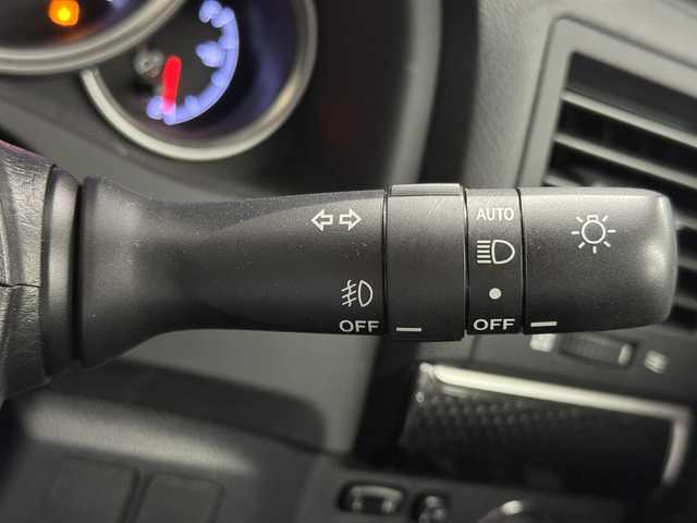 トヨタ マークＸ 250RDS 三重県 2020(令2)年 1.7万km ホワイトパールクリスタルシャイン ガソリン/FR/MTモード付フロア6AT/純正 7インチナビ NSZT-W68T/バックガイドモニター/ドライブレコーダー 前方/ビルトインETC2.0/Toyota Safety Sense P/●プリクラッシュセーフティ［PCS］/●レーンディパーチャーアラート［LDA］（ステアリング制御機能付）/●レーダークルコン/・【OP】クリアランスソナー＆バックソナー/・VSC & TRC & EBD付ABS/装備/・ハーフレザーシート（合皮＋アルカンターラ）/・シートヒーター（D/N）/・パワーシート（Dランバーサポート付8way/N4way）/・電動チルト&テレスコピックステアリング/・左右独立温度コントロールフルオートエアコン/・LEDヘッドランプ＆フロントフォグランプ/・パドルシフト/・プッシュスタート/・ステアリングスイッチ/・純正 18inAW/・スマートキーx2/・応急用テンパータイヤ/など/2019.10～2019.12生産 最終型