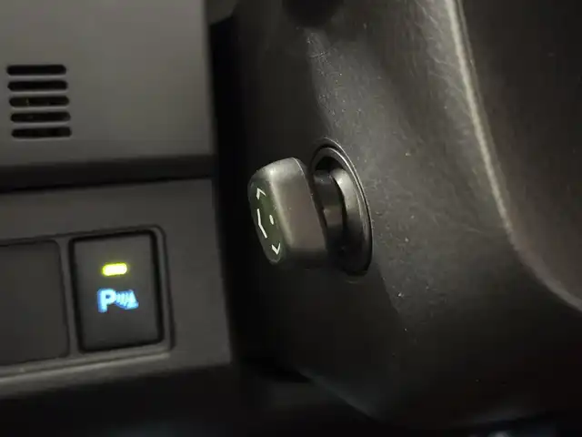 トヨタ マークＸ 250RDS 三重県 2020(令2)年 1.7万km ホワイトパールクリスタルシャイン ガソリン/FR/MTモード付フロア6AT/純正 7インチナビ NSZT-W68T/バックガイドモニター/ドライブレコーダー 前方/ビルトインETC2.0/Toyota Safety Sense P/●プリクラッシュセーフティ［PCS］/●レーンディパーチャーアラート［LDA］（ステアリング制御機能付）/●レーダークルコン/・【OP】クリアランスソナー＆バックソナー/・VSC & TRC & EBD付ABS/装備/・ハーフレザーシート（合皮＋アルカンターラ）/・シートヒーター（D/N）/・パワーシート（Dランバーサポート付8way/N4way）/・電動チルト&テレスコピックステアリング/・左右独立温度コントロールフルオートエアコン/・LEDヘッドランプ＆フロントフォグランプ/・パドルシフト/・プッシュスタート/・ステアリングスイッチ/・純正 18inAW/・スマートキーx2/・応急用テンパータイヤ/など/2019.10～2019.12生産 最終型