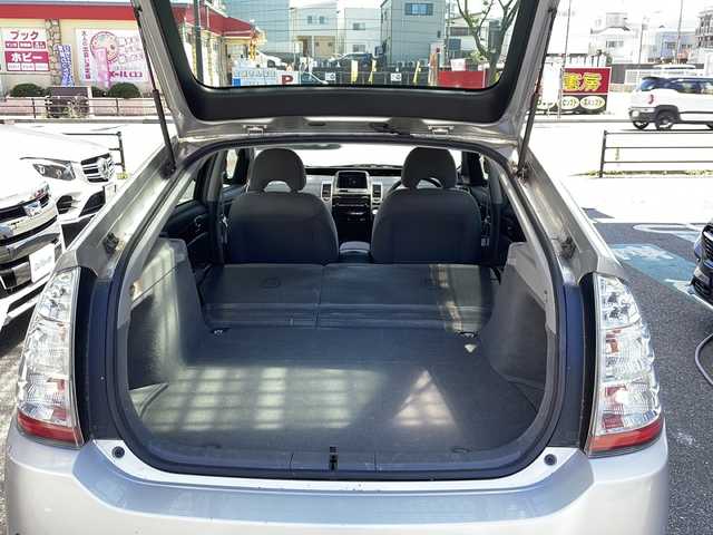 トヨタ プリウス S スタンダードパッケージ 福岡県 2006(平18)年 4.4万km シルバーM ディスプレイオーディオ/（AM/FM/CD）/ETC/EVモード/純正アルミホイール/純正フロアマット/オートライト/電格ミラー/スペアキー×１/プッシュスタート/保証書/取扱説明書