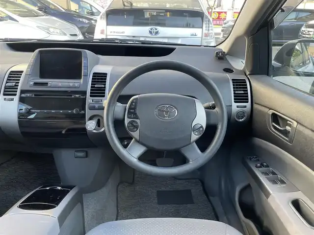 トヨタ プリウス S スタンダードパッケージ 福岡県 2006(平18)年 4.4万km シルバーM ディスプレイオーディオ/（AM/FM/CD）/ETC/EVモード/純正アルミホイール/純正フロアマット/オートライト/電格ミラー/スペアキー×１/プッシュスタート/保証書/取扱説明書