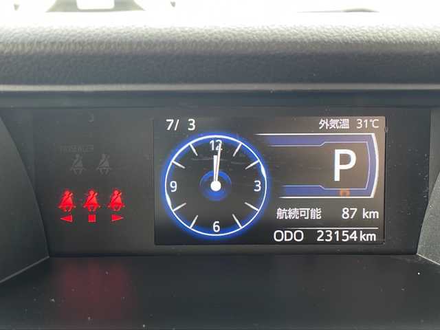 トヨタ ルーミー カスタムG 道北・旭川 2020(令2)年 2.4万km パールホワイトⅢ ・寒冷地仕様/・禁煙車/・４WD/・純正SDナビ/　CD/DVD/BT/SD/TV/・バックカメラ/・両側パワースライドドア/・衝突軽減ブレーキ/・横滑り防止/・レーンキープアシスト/・オートライト/・オートマチックハイビーム/・アイドリングストップ/・レーダークルーズコントロール/・スペアキー/・ETC/・純正エンジンスターター/・LEDヘッドライト/フォグランプ/・革巻きステアリング/・ステアリングリモコン/・純正AW付き夏タイヤ積込/・保証書/・純正フロアマット