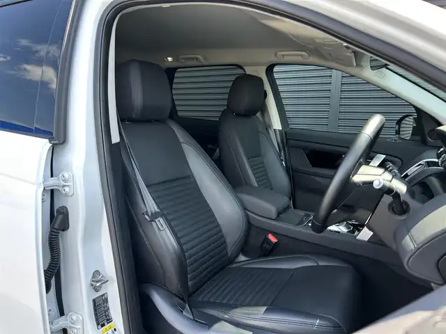 ランドローバー ランドローバー ディスカバリースポーツ　SE 茨城県 2021(令3)年 1.7万km フジホワイト ワンオーナー　/ドライブパック　/ＡＣＣ　/ＬＫＡ　/ＢＳＭ　/３６０度カメラ　/黒革　/シートヒーター　/Ｍ付パワーシート　/ステアヒーター　/ＰＷテールゲート　/ナビ　/ＣａｒＰｌａｙ　/ＵＳＢ　/ワイヤレス充電　/ＬＥＤ/オートハイビーム/ETC/禁煙車