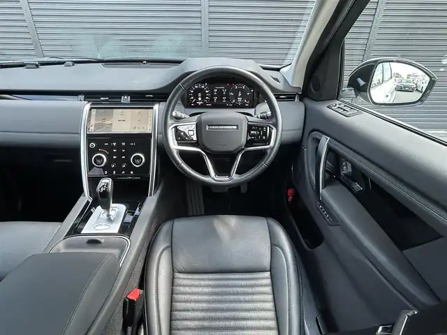 ランドローバー ランドローバー ディスカバリースポーツ　SE 茨城県 2021(令3)年 1.7万km フジホワイト ワンオーナー　/ドライブパック　/ＡＣＣ　/ＬＫＡ　/ＢＳＭ　/３６０度カメラ　/黒革　/シートヒーター　/Ｍ付パワーシート　/ステアヒーター　/ＰＷテールゲート　/ナビ　/ＣａｒＰｌａｙ　/ＵＳＢ　/ワイヤレス充電　/ＬＥＤ/オートハイビーム/ETC/禁煙車