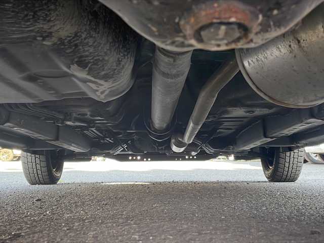 ダイハツ ミラ イース L SAⅢ 青森県 2023(令5)年 2万km ブラックマイカメタリック 4WD/社外オーディオ/CD・Bluetooth・USB・AUX/スマートアシストIII/衝突回避支援ブレーキ機能/前後誤発進抑制制御機能/車線逸脱警報機能/先行車発進お知らせ機能/オートハイビーム/前後コーナーセンサー/リモコンキー/ハロゲンヘッドライト/純正フロアマット/アイドリングストップ