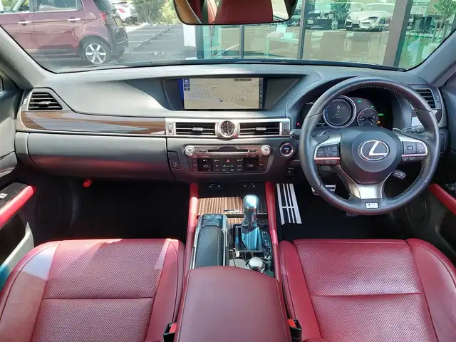 レクサス ＧＳ 300h Fスポーツ 東京都 2020(令2)年 3.8万km グラファイトブラックガラスフレーク レクサスセーフティシステム/・プリクラッシュセーフティ/・レーンキーピングアシスト/・レーンディパーチャーアラート/・アダプティブハイビームシステム/・オートマチックハイビーム /・レーダークルーズコントロール/・クリアランスソナー/・ロードサインアシスト/・ブラインドスポットモニター/プッシュスタート/パドルシフト/純正ナビ/フルセグTV/バックカメラ/ETC2.0/レザーシート/パワーシート/運転席シートメモリー機能/シートヒーター/ベンチレーション/ステアリングヒーター/リア電動サンシェード/後席ロールサンシェード/三眼LEDヘッドライト/ドアバイザー/19インチ純正アルミホイール