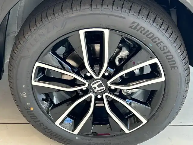 ホンダ ヴェゼル ハイブリッド e:HEV Z 埼玉県 2025(令7)年 0.1千km プラチナホワイトパール ホンダセンシング/純正9インチナビ/ BT/USB/フルセグ/バックカメラ/ハーフレザーシート/シートヒーター/パワーバックドア/純正18インチアルミホイール/コーナーセンサー/ステアリングヒーター/ワイヤレス充電/オートブレーキホールド/レーダークルーズコントロール/レーンキープアシスト/ETC2.0/スマートキー×2/禁煙車