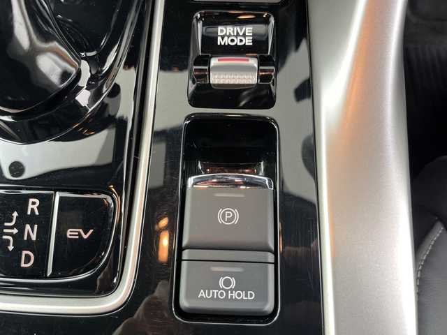 三菱 エクリプス クロス ＰＨＥＶ P 道央・札幌 2021(令3)年 3.5万km レッドダイヤモンド ・４WD/ PHEV/・衝突被害軽減ブレーキシステム/・レーダークルーズコントロール/・純正ディスプレイ/・Bluetooth/ ワンセグ//・全方位カメラ/・ハーフレザーシート/・運転席/助手席シートヒーター/・パワーシート/ステアリングヒーター/・LEDオートライト/オートハイビーム/・ヘッドアップディスプレイ/・AC100V1500W//・コーナーセンサー/・パドルシフト/・スマートキーx２