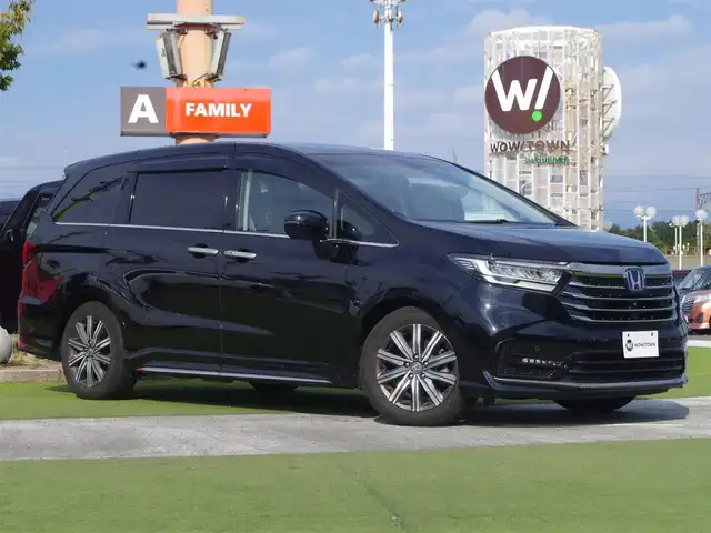 ホンダ オデッセイ ハイブリッド e:HEVアブソルート 千葉県 2021(令3)年 4.7万km プレミアムスパークルブラックパール ホンダセンシング/・衝突軽減ブレーキ（CMBS）/・車線維持支援システム（LKAS）/・アダプティブクルーズコントロール（ACC）/・後方誤発進抑制機能/・誤発進抑制機能/両側パワースライドドア/運転席パワーシート/ハーフレザーシート/純正メモリーナビ/地デジTV/【DVD/CD再生機能　Bluetooth接続】/マルチビューカメラシステム/ドライブレコーダー/革巻きステアリング/ステアリングスイッチ/ETC（2.0）/LEDヘッドライト/フォグライト/ウインカーミラー/コーナーセンサー/純正17インチアルミホイル/サイド/カーテンエアバッグ/Honda スマートキー