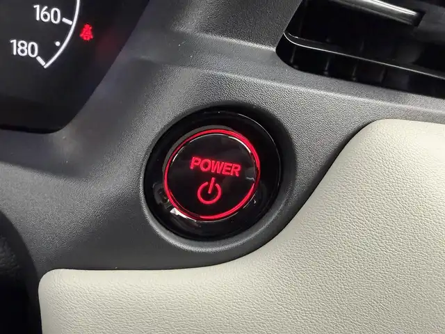 ホンダ ヴェゼル ハイブリッド e:HEV Z PLaYパッケージ 愛知県 2025(令7)年 0.1万km グレーⅡ ・純正ディスプレイナビ/（BT/Carplay/USB）/・フルセグTV/・バックカメラ/・電動パーキングシステム/・電動バックドア/・ハーフレザーシート/・前席シートヒーター/・ホンダセンシング/レーダークルーズコントロール/衝突軽減ブレーキ/レーンアシストシステム/ブラインドスポットモニター/コーナーセンサー/・クイック充電/・ステアリングヒーター/・パドルシフト/・純正１８インチAW/225/50/R18/・ETC2.0/・純正LEDライト/・保証書/・取扱説明書
