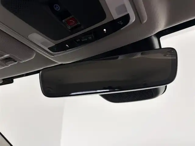 ホンダ ヴェゼル ハイブリッド e:HEV Z PLaYパッケージ 愛知県 2025(令7)年 0.1万km グレーⅡ ・純正ディスプレイナビ/（BT/Carplay/USB）/・フルセグTV/・バックカメラ/・電動パーキングシステム/・電動バックドア/・ハーフレザーシート/・前席シートヒーター/・ホンダセンシング/レーダークルーズコントロール/衝突軽減ブレーキ/レーンアシストシステム/ブラインドスポットモニター/コーナーセンサー/・クイック充電/・ステアリングヒーター/・パドルシフト/・純正１８インチAW/225/50/R18/・ETC2.0/・純正LEDライト/・保証書/・取扱説明書