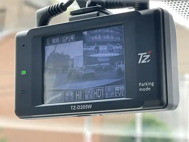 トヨタ クラウン ハイブリッド RS アドバンス 大阪府 2021(令3)年 2.4万km プレシャスホワイトパール ワンオーナー/T-Connect SD ナビゲーション/・12.3インチディスプレイ/・AM FM BT フルセグ/・Apple Carplay、Android Auto対応/Toyota Safety Sense/・プリクラッシュセーフティー/・レーントレーシングアシスト/・ドライバー異常時対応システム/・レーダークルーズコントロール/・ロードサインアシスト/・アダプティブハイビームシステム/・オートマティックハイビーム/シートヒーター　D/N/エアシート　D/N/メモリーシート　D/ステアリングヒーター/ブラインドスポットモニター/ヘッドアップディスプレイ/パドルシフト/バックカメラ/プッシュスタート/ETC2.0/スペアキー2本(1つカードキー)/保証書/取扱説明書/記録簿　R6