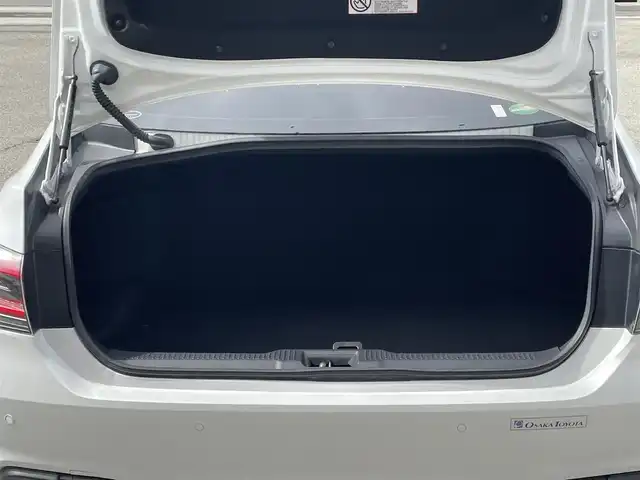 トヨタ クラウン ハイブリッド RS アドバンス 大阪府 2021(令3)年 2.4万km プレシャスホワイトパール ワンオーナー/T-Connect SD ナビゲーション/・12.3インチディスプレイ/・AM FM BT フルセグ/・Apple Carplay、Android Auto対応/Toyota Safety Sense/・プリクラッシュセーフティー/・レーントレーシングアシスト/・ドライバー異常時対応システム/・レーダークルーズコントロール/・ロードサインアシスト/・アダプティブハイビームシステム/・オートマティックハイビーム/シートヒーター　D/N/エアシート　D/N/メモリーシート　D/ステアリングヒーター/ブラインドスポットモニター/ヘッドアップディスプレイ/パドルシフト/バックカメラ/プッシュスタート/ETC2.0/スペアキー2本(1つカードキー)/保証書/取扱説明書/記録簿　R6