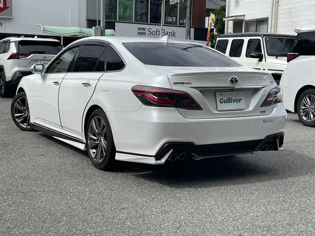 トヨタ クラウン ハイブリッド RS アドバンス 大阪府 2021(令3)年 2.4万km プレシャスホワイトパール ワンオーナー/T-Connect SD ナビゲーション/・12.3インチディスプレイ/・AM FM BT フルセグ/・Apple Carplay、Android Auto対応/Toyota Safety Sense/・プリクラッシュセーフティー/・レーントレーシングアシスト/・ドライバー異常時対応システム/・レーダークルーズコントロール/・ロードサインアシスト/・アダプティブハイビームシステム/・オートマティックハイビーム/シートヒーター　D/N/エアシート　D/N/メモリーシート　D/ステアリングヒーター/ブラインドスポットモニター/ヘッドアップディスプレイ/パドルシフト/バックカメラ/プッシュスタート/ETC2.0/スペアキー2本(1つカードキー)/保証書/取扱説明書/記録簿　R6