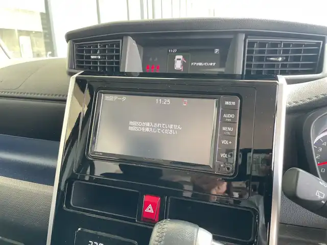 トヨタ タンク カスタムG 愛知県 2019(令1)年 4.9万km ブラックマイカメタリック/ファイアークォーツレッドメタリック 純正SDナビ/両側パワースライドドア/クルーズコントロール/バックカメラ/純正アルミホイール/LEDヘッドライト/レーンキープアシスト/オートマチックハイビーム/ドライブレコーダー/Bluetooth/ステアリングスイッチ/スマートキー/プッシュスタート/ETC/純正フロアマット/オートライト