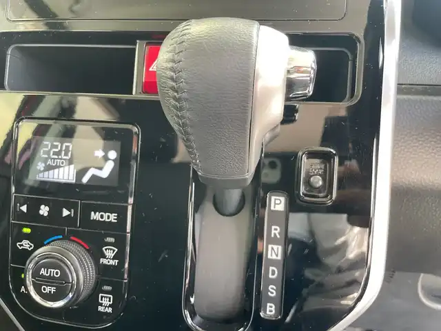 トヨタ タンク カスタムG 愛知県 2019(令1)年 4.9万km ブラックマイカメタリック/ファイアークォーツレッドメタリック 純正SDナビ/両側パワースライドドア/クルーズコントロール/バックカメラ/純正アルミホイール/LEDヘッドライト/レーンキープアシスト/オートマチックハイビーム/ドライブレコーダー/Bluetooth/ステアリングスイッチ/スマートキー/プッシュスタート/ETC/純正フロアマット/オートライト