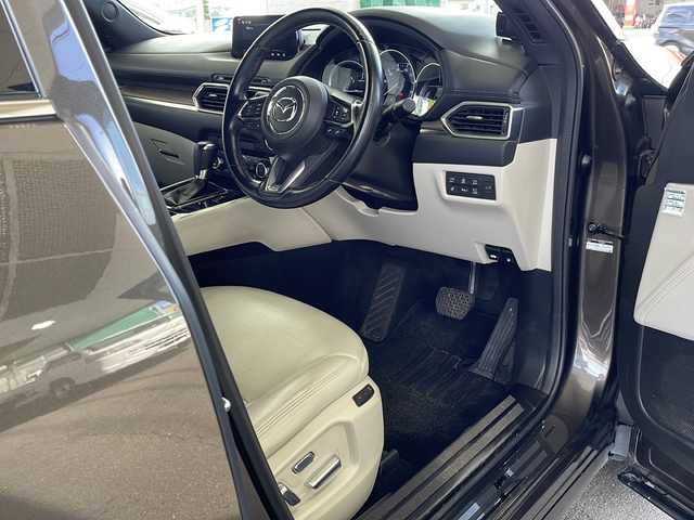 マツダ ＣＸ－８ XD Lパッケージ 愛媛県 2018(平30)年 8.7万km チタニウムフラッシュマイカ 純正メーカーメモリナビ/（AM/FM/CD/DVD/BT/USB/AUX/フルセグ）/白レザーシート/前席パワーシート/運転席シートメモリ/前後席シートヒーター/レーダークルーズコントロール/レーンキープ/衝突軽減ブレーキ/コーナーセンサー/全方位モニター/ドライブレコーダー/ステアリングヒーター/パワーバックドア/電動ホールド/スマートキー/プッシュスタート/ETC/TVキャンセラー/オートライト/社外レーダー/電動格納ミラー/ルーフレール/HUD/ロールサンシェード/ISOFIX/3列目シート