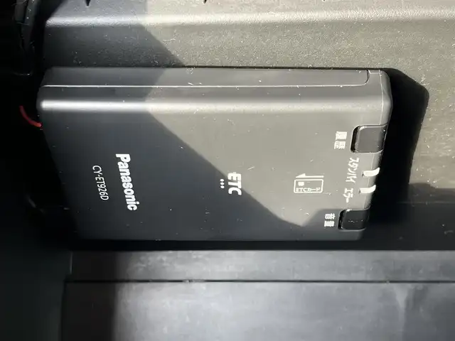 ダイハツ タント カスタム X 奈良県 2019(令1)年 5.8万km レーザーブルークリスタルシャイン 社外ＳＤナビ（ＡＶＩＣーＲＺ８１０）　/フルセグ　/Ｂｌｕｅｔｏｏｔｈ　/ＣＤ／ＤＶＤ　/バックカメラ　/ＥＴＣ　/スペアキー　/ドライブレコーダー　/純正アルミホイール　/純正フロアマット　/両側パワースライドドア/アイドリングストップ/ハーフレザーシート/ＬＥＤヘッドライト