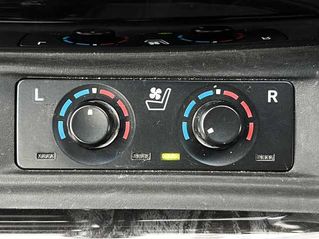 トヨタ アルファード S Cパッケージ 三重県 2018(平30)年 3.8万km ブラック 純正10型ナビ /バックカメラ /Wサンルーフ /デジタルインナーミラー /ビルトインETC2.0 /ステアリングヒーター /ウッドコンビステアリング/ステアリングスイッチ/パワーバックドア /パワーシート/メモリシート/エアーシート/オットマン/両パワースライドドア/黒革 /前後コーナーセンサー /前後ドライブレコーダー/レーダークルーズコントロール/レーンキープアシスト/衝突軽減ブレーキ/LEDヘッドライト/オートハイビーム/オートライト/スペアキー /電動格納ミラー/禁煙車